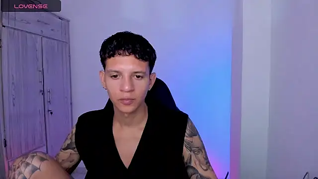 tylernova Chat XXX live