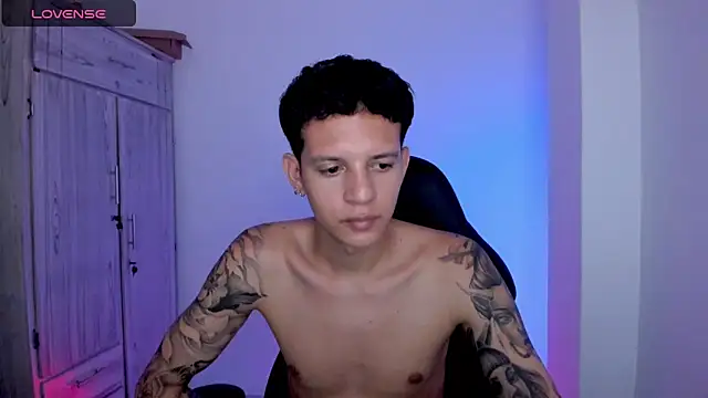 tylernova Adlı Modelin Web Kamerası Şovu