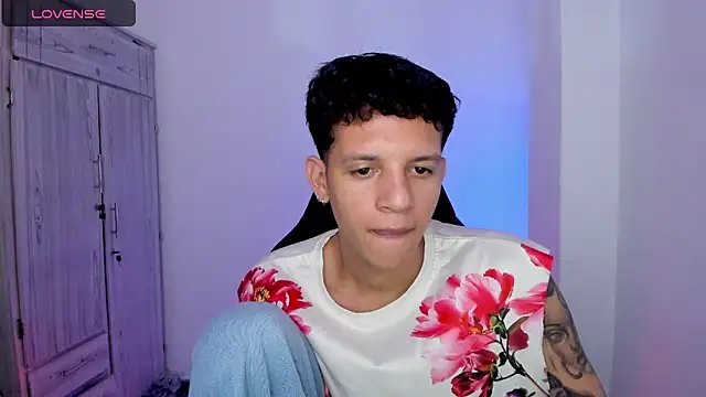 tylernova Webcam-Show