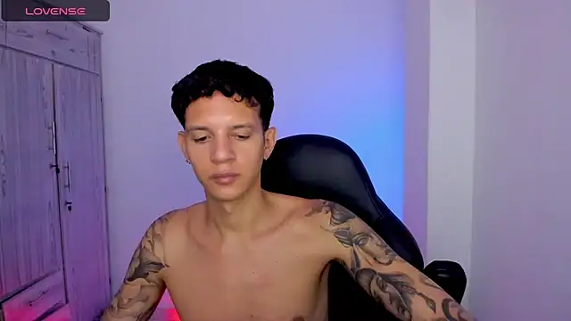 tylernova 现场XXX聊天