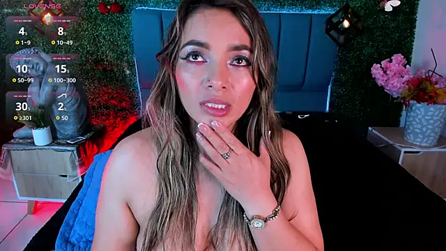 Онлайн чат XXX Kiaraa88
