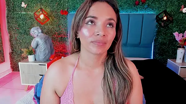 Kiaraa88 라이브 XXX 채팅