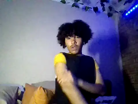 mrpluto Show in webcam