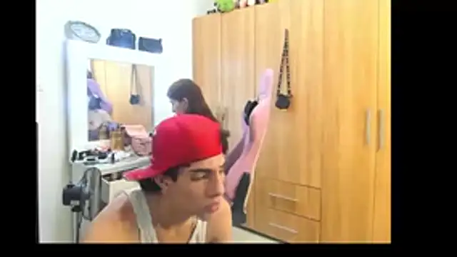 Show modela Pride_couple na web-kameri