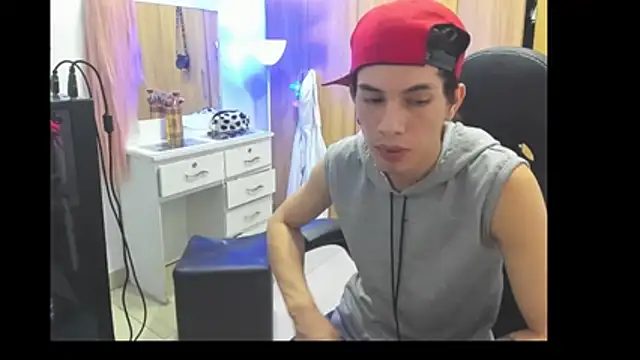 Pride_couple Webcamshow