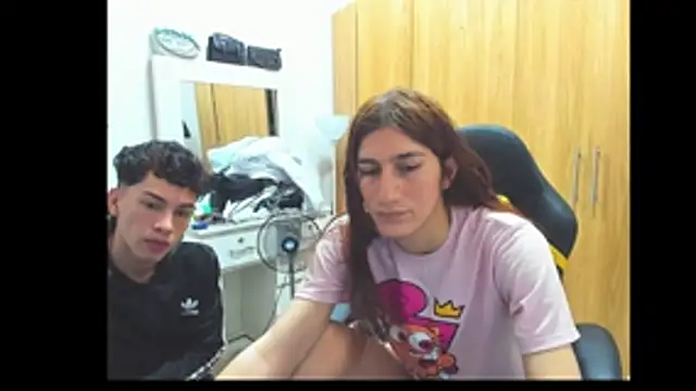 Pride_couple's Webcam Show