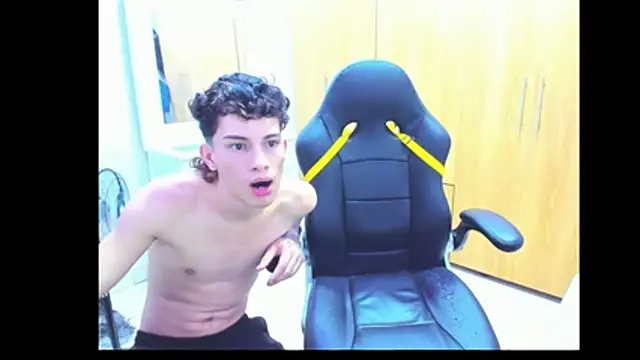 Pride_couple's Webcam Show