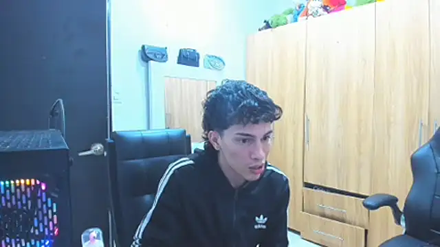 Pride_couple's Webcam Show
