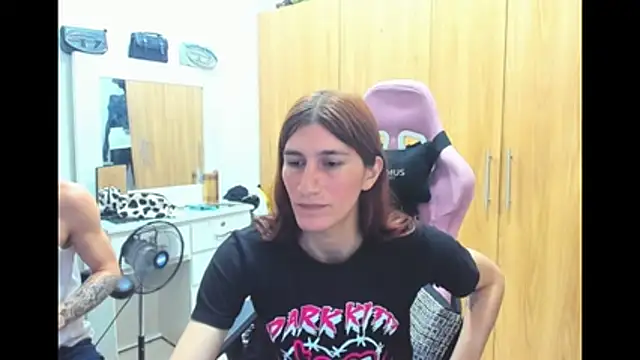 הופעת וובקאם של Pride_couple