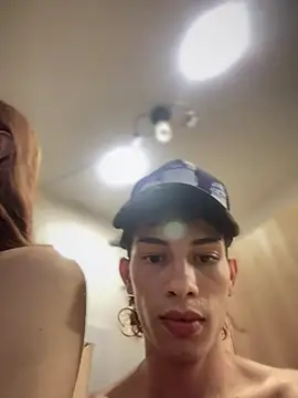 Pride_couple Webcam show