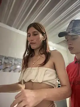 Pride_couple: διαδικτυακό σόου στην κάμερα