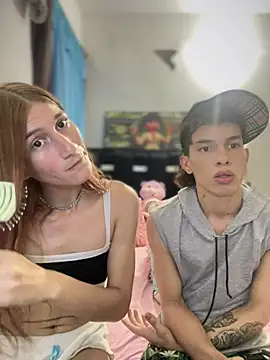 Pokazy przed kamerką – Pride_couple