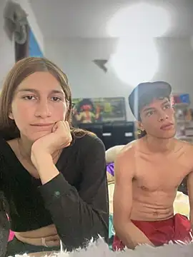 Pride_couple Webcamshow
