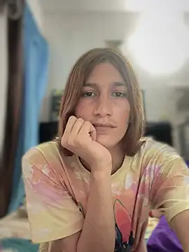 הופעת וובקאם של Pride_couple
