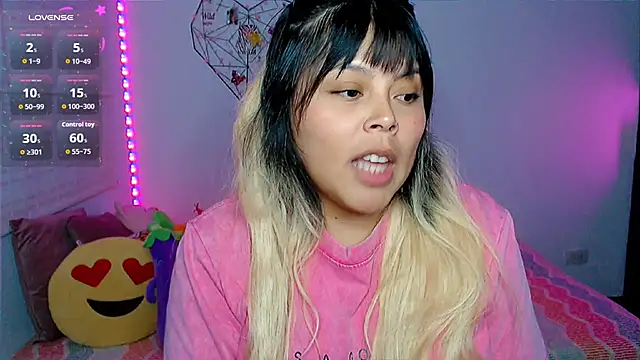 EllieMoonX Chat XXX in diretta