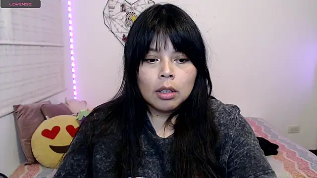 Živý XXX chat EllieMoonX