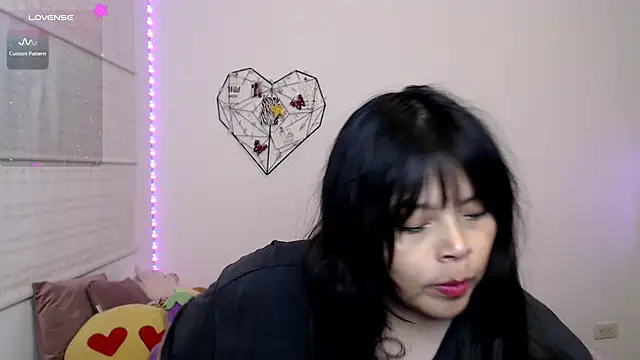 Živý XXX chat EllieMoonX