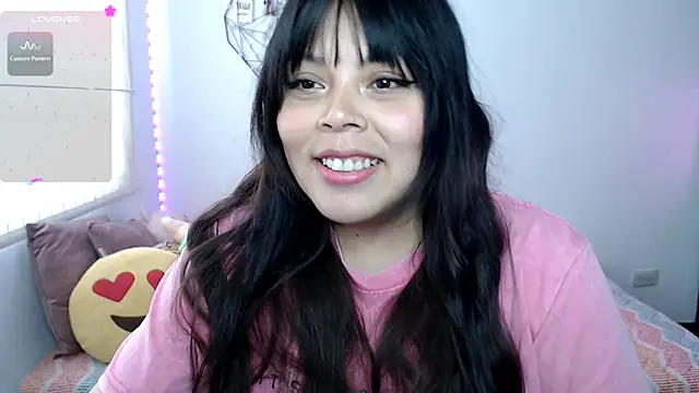 Chat XXX en directo de EllieMoonX