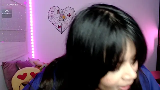 EllieMoonX's Webcam Show