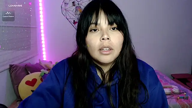 Živý XXX chat EllieMoonX