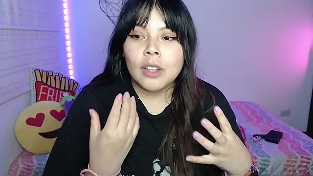 EllieMoonX's Live XXX Chat