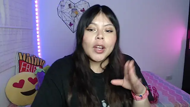 EllieMoonX's Webcam Show