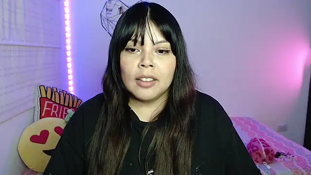 EllieMoonX Show in webcam