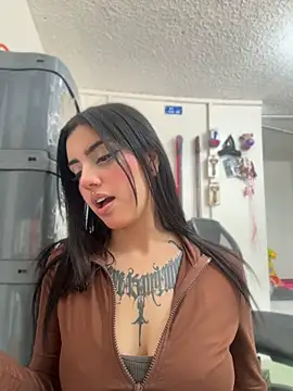 Lucy_699's Live XXX Chat