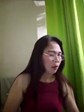 erma_joy's Live Chat Room