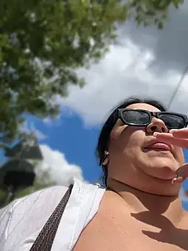 SwittieKendra Chat XXX in diretta