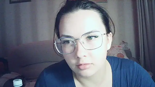 MoodieMira Adlı Modelin Web Kamerası Şovu