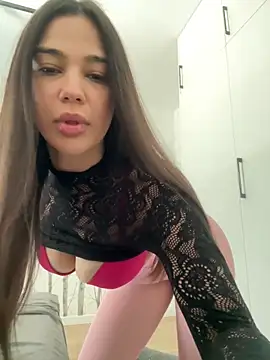 Show modela Sweet_Lana69 na web-kameri