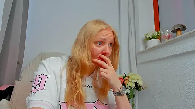 SundyRose: απευθείας συνομιλία ΧΧΧ