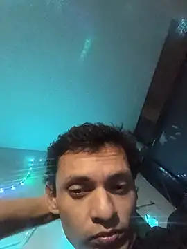 M3ThCl0uds webcam show