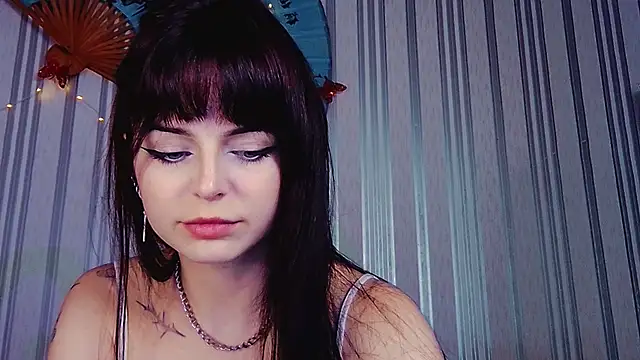 ArianaLight Adlı Modelin Canlı XXX Sohbeti