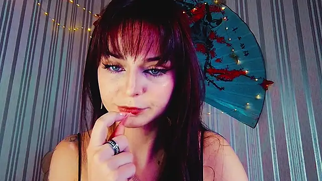 ArianaLight – Naživo XXX chat