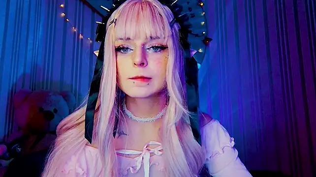 ArianaLight webcam show