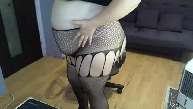AgilaMipo's Live XXX Chat