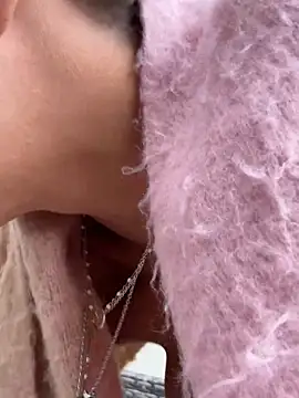 Lolasecret_ Pertunjukan Webcam