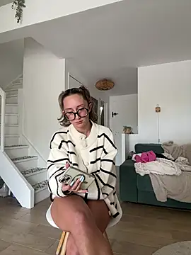 Lolasecret_ Show in webcam