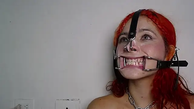 Thalia_Karlson Show in webcam