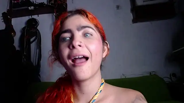 Chat +18 de Thalia_Karlson ao vivo