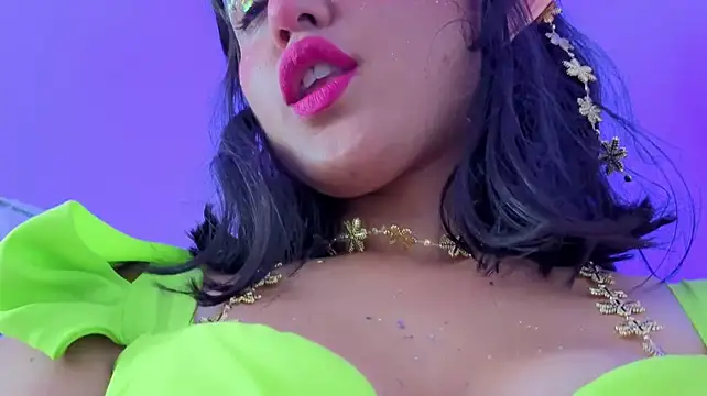 naharasoller Adlı Modelin Canlı XXX Sohbeti