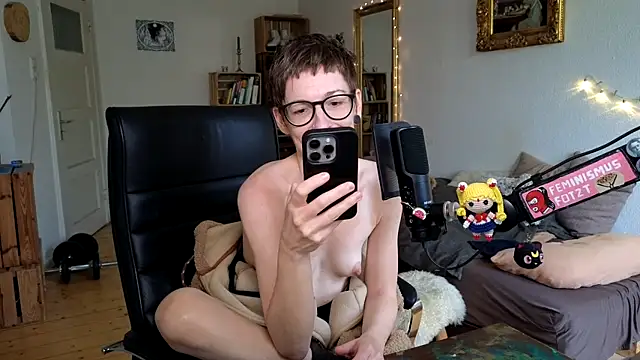 Antifistin's Live XXX Chat
