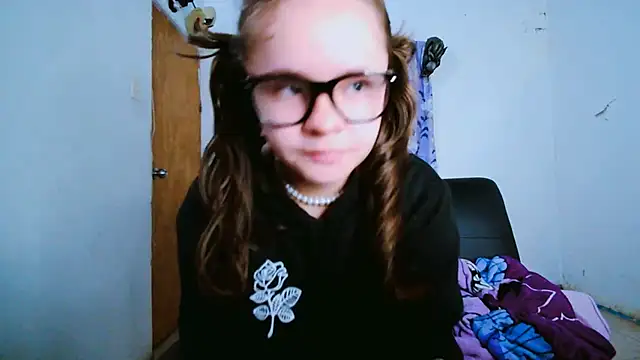 SweetRabbit29's Live XXX Chat
