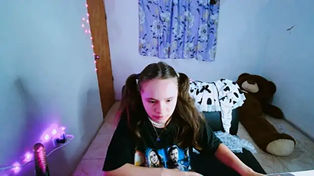 SweetRabbit29's Live XXX Chat