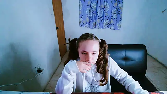 SweetRabbit29's Webcam Show