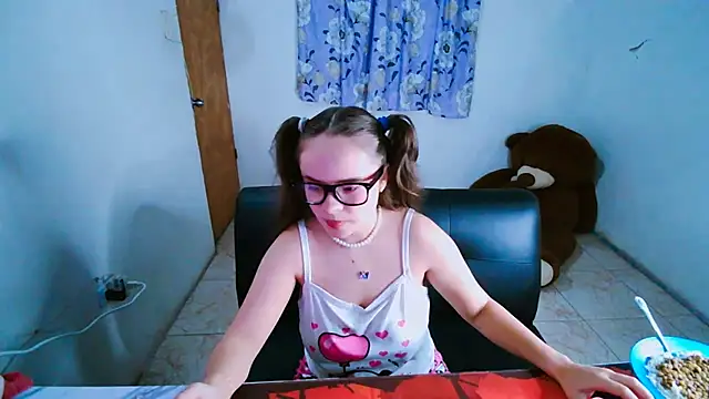 צ'אט XXX בשידור חי של SweetRabbit29