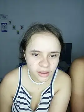 Show modela SweetRabbit29 na web-kameri