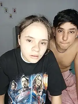 Chat +18 de SweetRabbit29 ao vivo